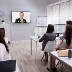 ¿Por qué es esencial la tecnología de cancelación de eco en una videoconferencia?